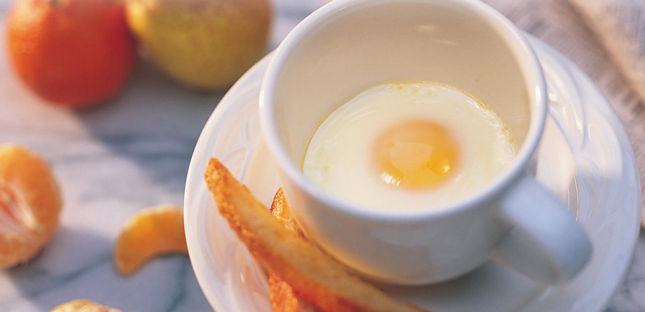 Basic Microwaved Eggs Eggs.ca