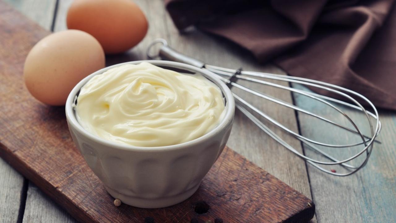 https://media.eggs.ca/assets/RecipePhotos/_resampled/FillWyIxMjgwIiwiNzIwIl0/NS-Homemade-Mayonnaise-CMS.jpg