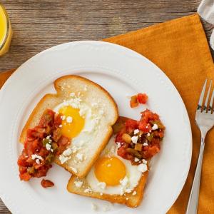 Fried Eggs with Za’atar, Feta, & Tomato Recipe | Get Cracking