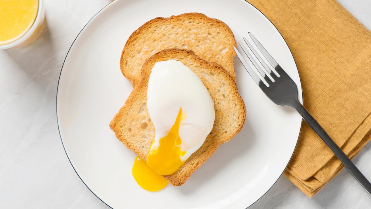 Poached Eggs - Perfect Every Time! (VIDEO) 